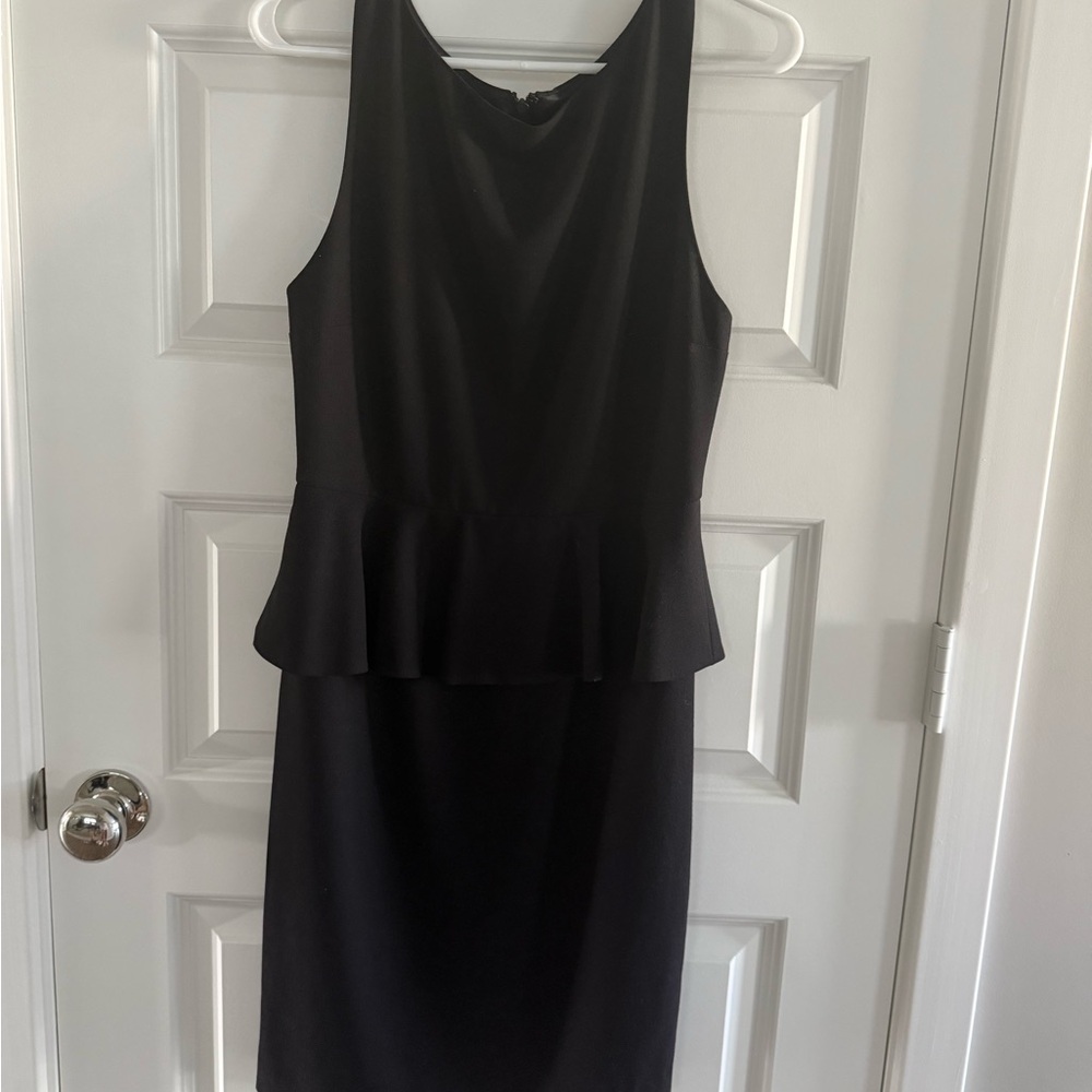 Elegant Black Peplum Dress Alice and Olivia small 6 lined sheath